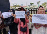 Aksi Demo di DPRD Sumut Tuntut ‘Nina Wati’ Kembalikan Uang Hasil Penipuan Masuk TNI AD RINDAM