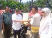 Kadis Pertanian Serahkan 11 Unit Alsintan Roda Empat dan 44 Unit Handtrator Kepada Brigade Pangan