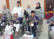 Ketua DPRD Sumut dan Ketua PPIH Embarkasi Medan Lepas Kloter III, Pelihara Persatuan dan Kesatuan