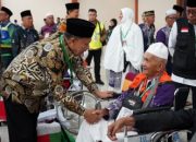 Lepas Kloter 7, Qosbi Pesan Anggap Ini Haji Terakhir Waiting List 21 Tahun