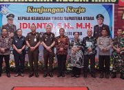 Optimis Raih WBK 2025, Kajati Sumut Motivasi Seluruh Jajaran Kejari Karo Jaga Kekompakan dan Tingkatkan Pelayanan