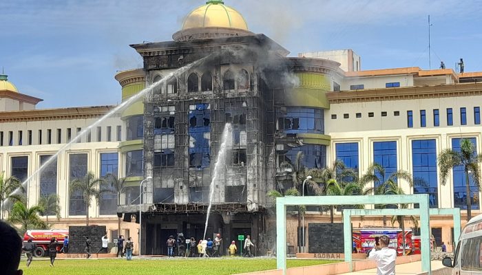 Hotel Madinatul Munawarah Arama Haji Medan Terbakar