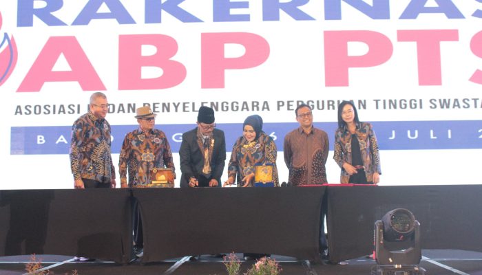 Rektor UDI Dr Marniati Fasilitasi MoU dengan 120 PTS Bergengsi di Indonesia dalam Rakernas ABPPTSI III