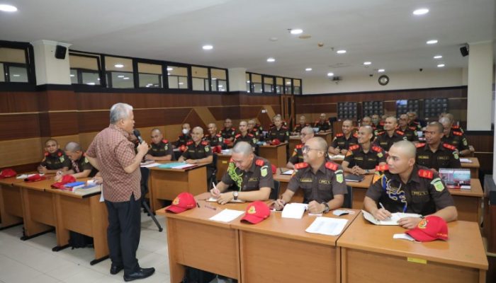 Kajati Sumut Harli Siregar Beri Pembekalan Komunikasi Publik kepada Siswa PPPJ di Jakarta