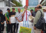 Ketua Dewan Pembina PB ISMI DR Tun Rahmat Shah Lepas Tim Relawan PB ISMI Peduli Bencana Ke Tanjung Pura Langkat