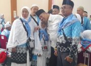 Bupati Batubara Baharuddin Siagian Sapa Jamaah Haji Kloter 4 Tanpa Berjarak