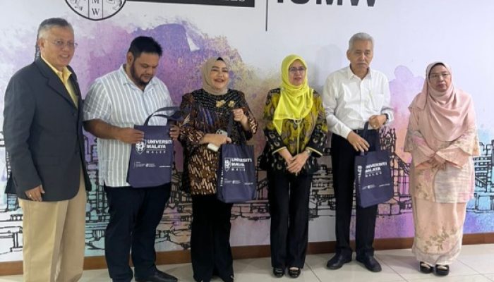 Rektor Universitas Deztron Indonesia Bangun Kerjasama dengan University of Malaya Wales di Kuala lumpur