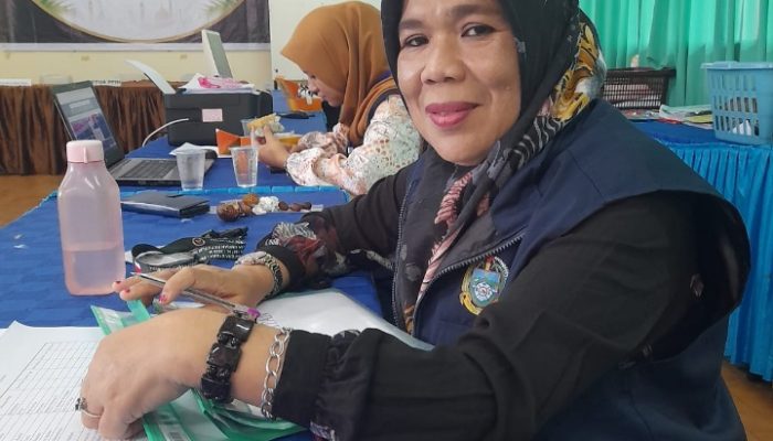 Hj Nurainun Siregar Tinggalkan Suami, Anak, Menantu dan Cucu di Rumah Demi Tugas Negara sebagai Panitia Haji