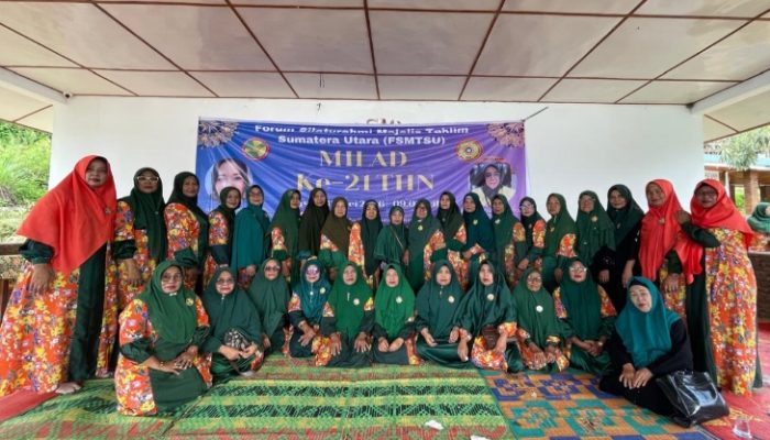 Milad 21 Forum Silaturahmi Majelis Taklim Sumatera Utara, Berangkatkan Pengurus dan Jamaah Kerjakan Umrah