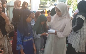 Luvindo Jamu Puluhan Anak Yatim Piatu dan Kaum Duafa