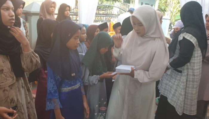 Luvindo Jamu Puluhan Anak Yatim Piatu dan Kaum Duafa