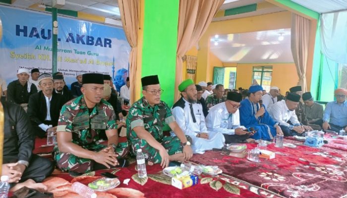 Dua Zurriyat Wali Allah Bertemu di Acara Haul Akbar Syaikh Ali Mas’ud Al Banjari Ke 15