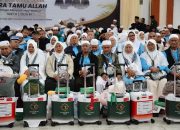 Ketua PPIH Sambut Kloter 05 asal Medan dan Tapsel : Saatnya Membuktikan Kemabruran Haji di Tengah Masyarakat