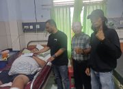 Ketua PAC Pemuda Pancasila Medan Johor Jenguk Ketua Ranting Gedung Johor yang Dirawat di Rumah Sakit