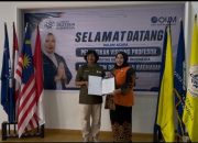 Rektor Universitas Deztron Indonesia Kukuhkan Visiting Professor dari Open University Malaysia