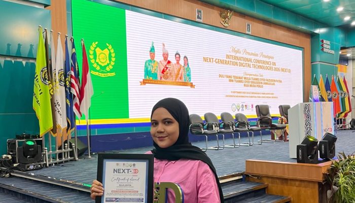 Aulia Ukhtin Dosen Universitas Deztron Indonesia Raih Penghargaan Best Paper Award pada Konferensi Internasional Next-D 2026 di UMSU